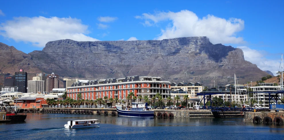 Table-Mountain_GettyImages-103891332